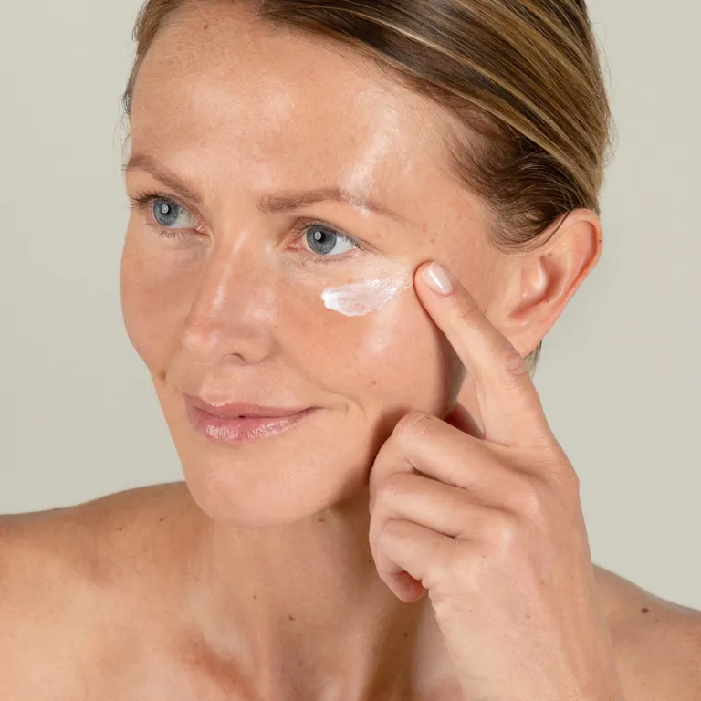 shopapotheke SKINTIST HYDRO EFFECT Eye Cream Bis zu 60% Rabatt