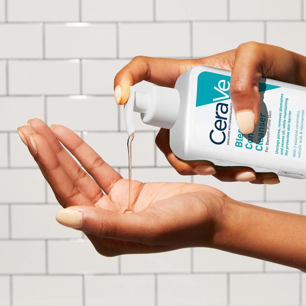 lookfantastic CeraVe Blemish Control Face Cleanser with 2% Salicylic Acid & Niacinamide for Blemish-Prone Skin 236ml Schlussverkauf