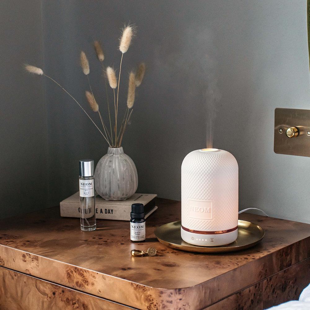 lookfantastic NEOM Bedtime Hero Ätherische Ölmischung Vierteljährliche Förderung