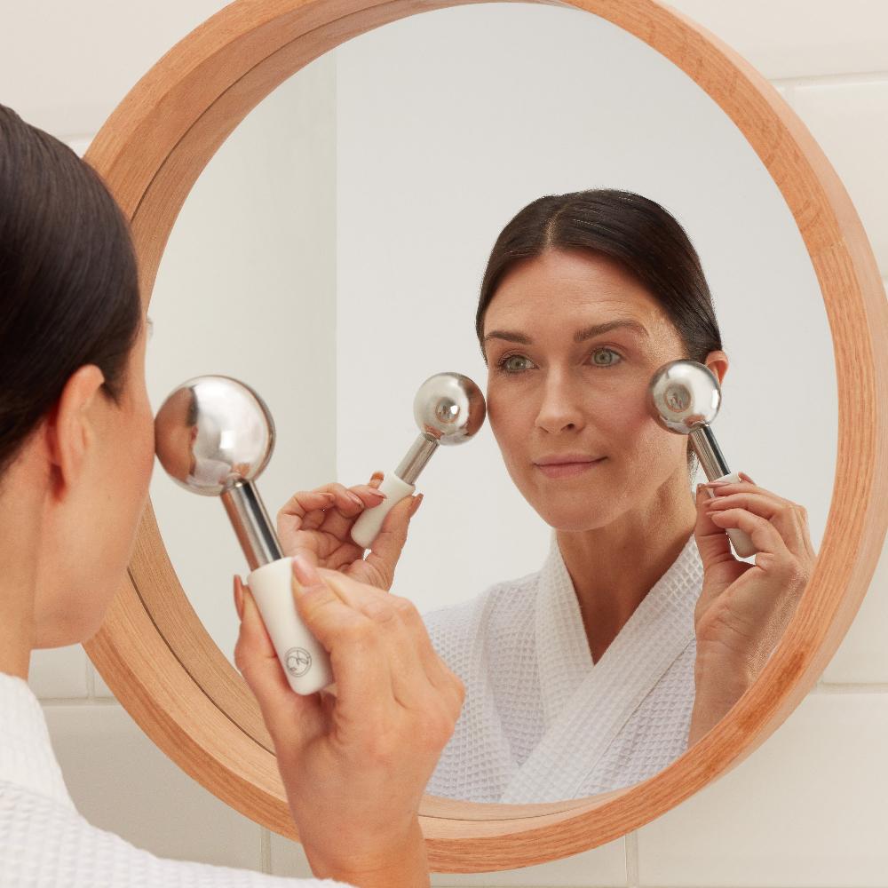 lookfantastic ESPA Cryotherapy Globes Nur noch ein Tag übrig