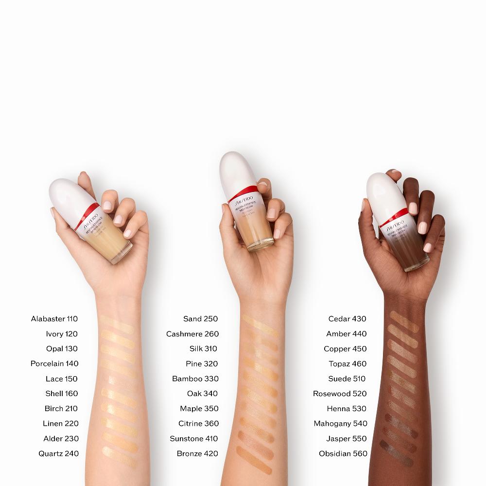 lookfantastic Shiseido Revitalessence Glow Foundation 30 ml (Verschiedene Farbtöne) Fabrikladen