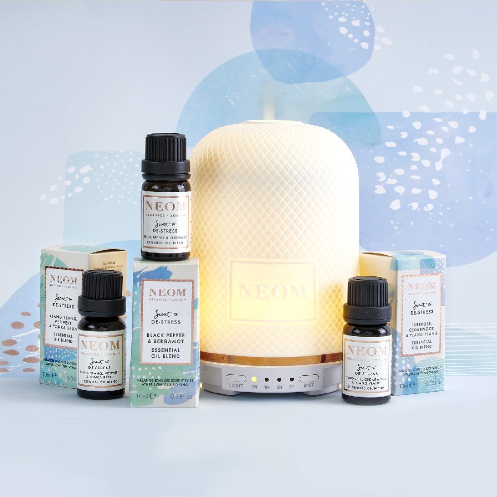 lookfantastic NEOM Tuberose Zedernholz und Ylang Ylang ätherische Ölmischung 10ml Kostenloser Versand