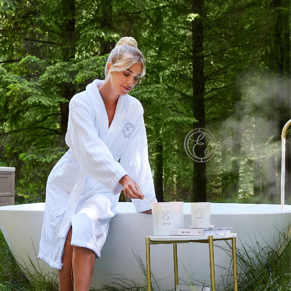 lookfantastic ESPA Energising Candle 1kg Lagerräumung