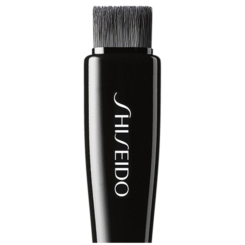 lookfantastic Shiseido Yane Hake Präzisions-Augenpinsel im Angebot
