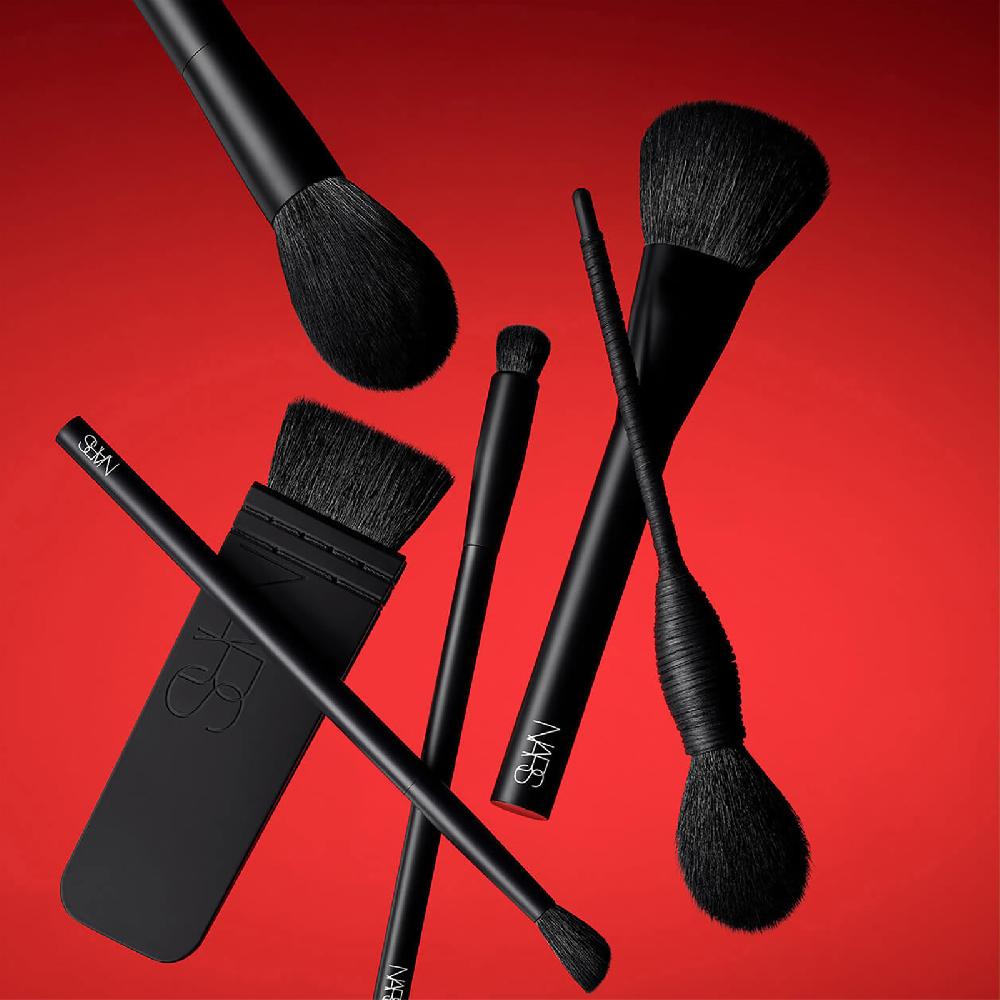lookfantastic NARS Präzisions-Übergangspinsel Versandkostenfrei