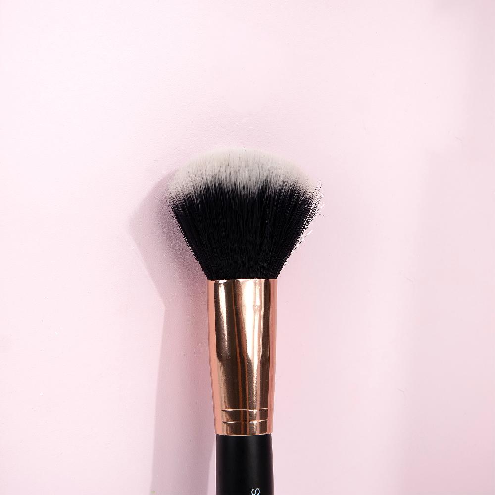 lookfantastic brushworks Rougepinsel Online Shopping