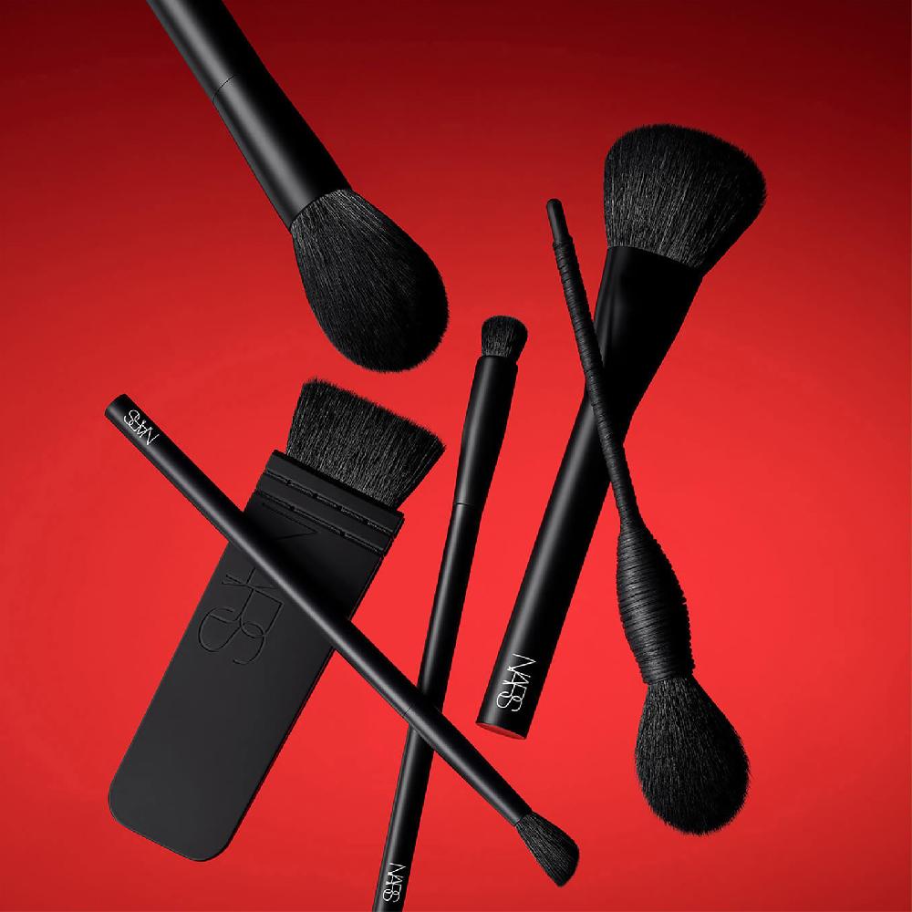 lookfantastic NARS Soft Matte Complete Concealer Brush Exklusivangebot