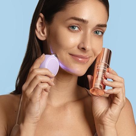 FOREO FOREO BEAR™ 2 go tonisierendes Mikrostrom-Gerät für das Gesicht Sonderangebot