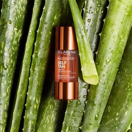 Clarins Clarins Self Tan Radiance-Plus Golden Glow Booster Selbstbräuner-Präparat für das Gesicht Muttertagsangebot
